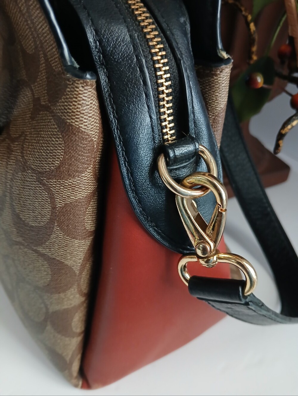 Coach Lillie Carryall In Colorblock Signature Satchel - Picture 3 of 7